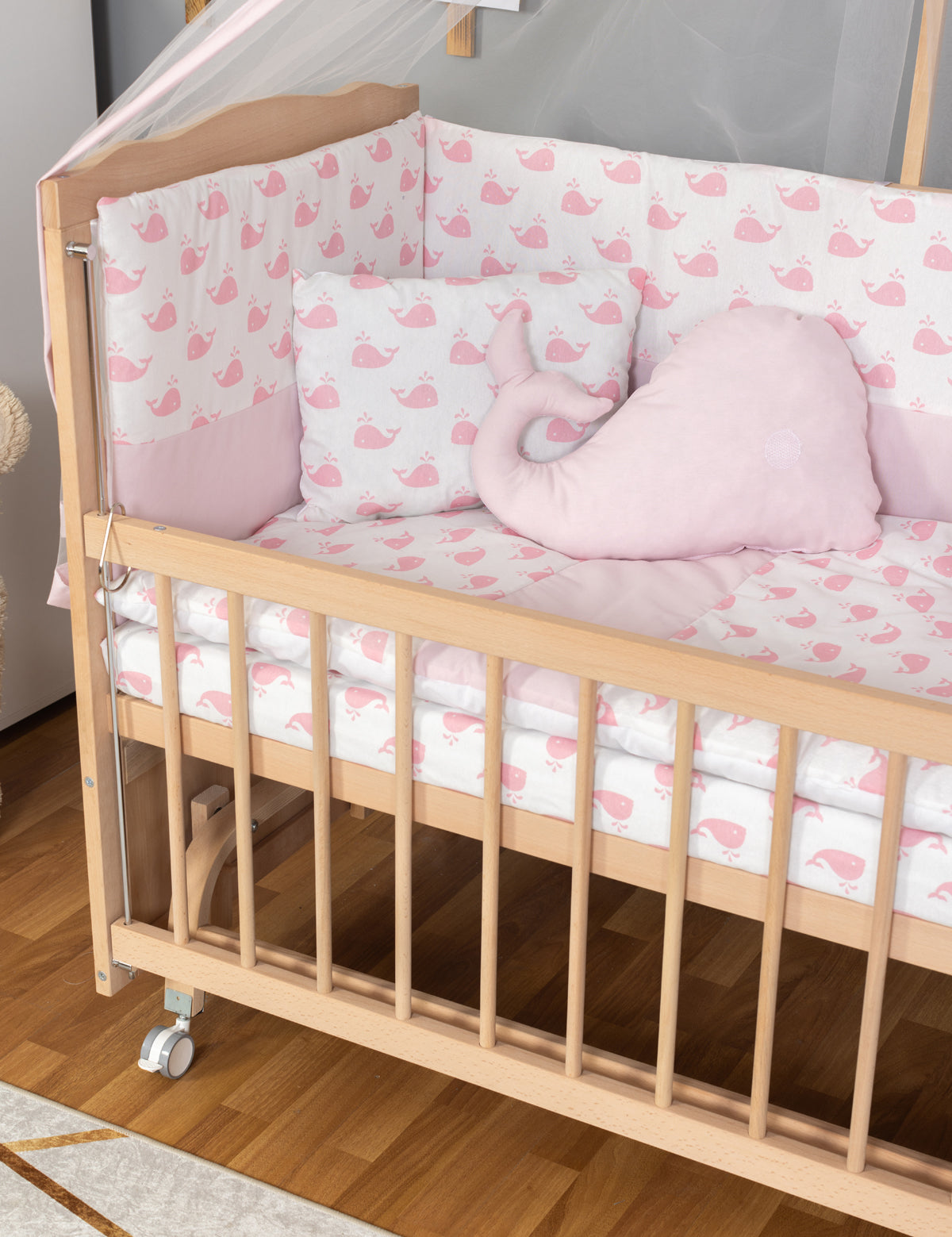 Bamgidoo TUTKU Organik Balina 60×120 Kayın Ağacı Anne Yanı Beşik + Uyku Seti